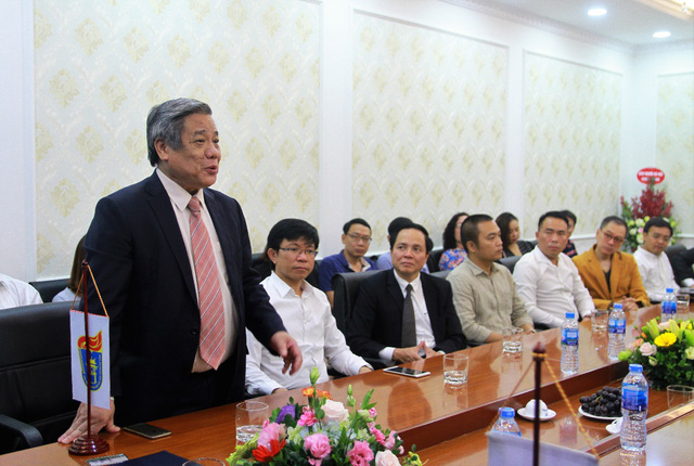 GS.TSKH.NGND Vũ Minh Giang, Chủ tịch Hội đồng Khoa học và Đào tạo, Đại học Quốc gia Hà Nội bày tỏ suy nghĩ tại buổi lễ