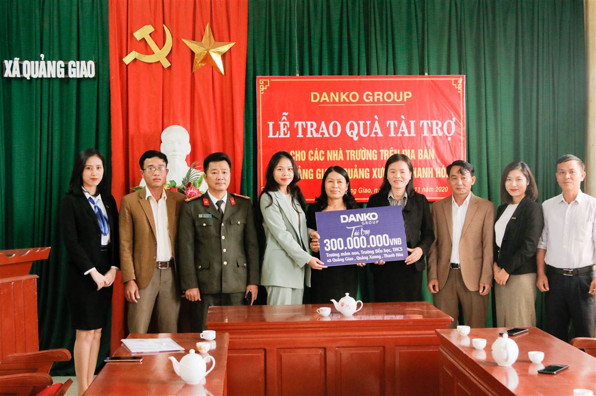 Quỹ học bổng Danko tài trợ 300 triệu đồng cho các trường học ở Thanh Hóa