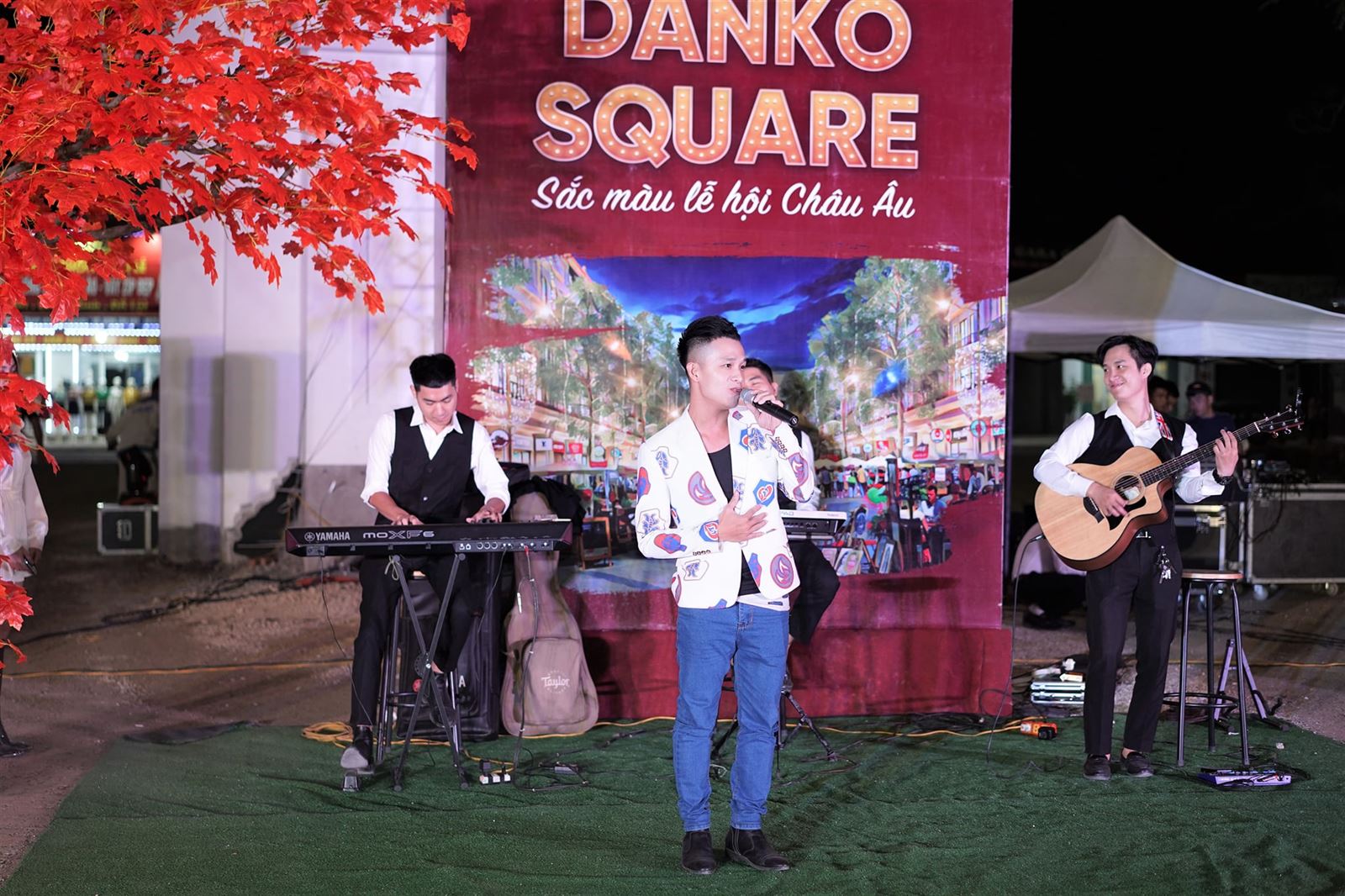Danko Square - Sắc màu lễ hội châu Âu - Ngày 17/10/2020