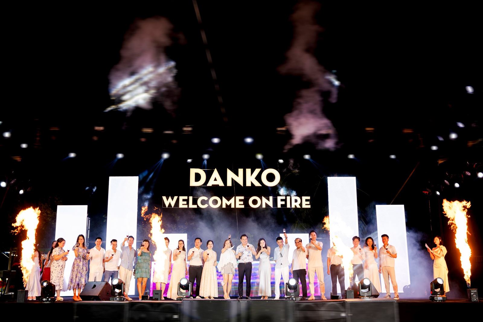  WELCOME ON FIRE – ĐÊM TIỆC CỦA CẢM XÚC VÀ NHIỆT HUYẾT